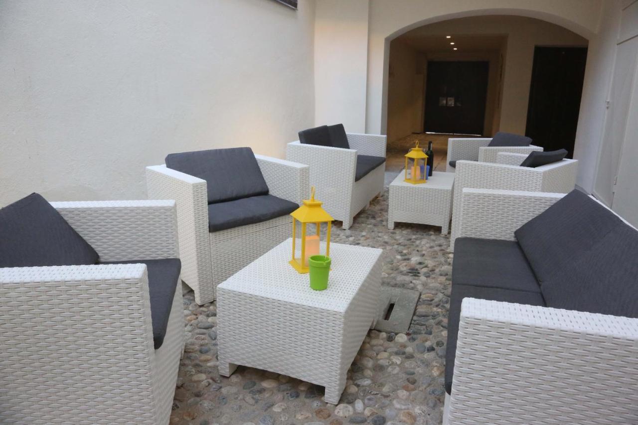Trifulhouse Holiday Apartments Alba  Ngoại thất bức ảnh
